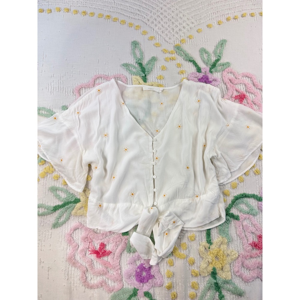 Lush White Daisy Embroidered Tie Front Crop‎ Top Blouse V-Neck Short Sleeve Med